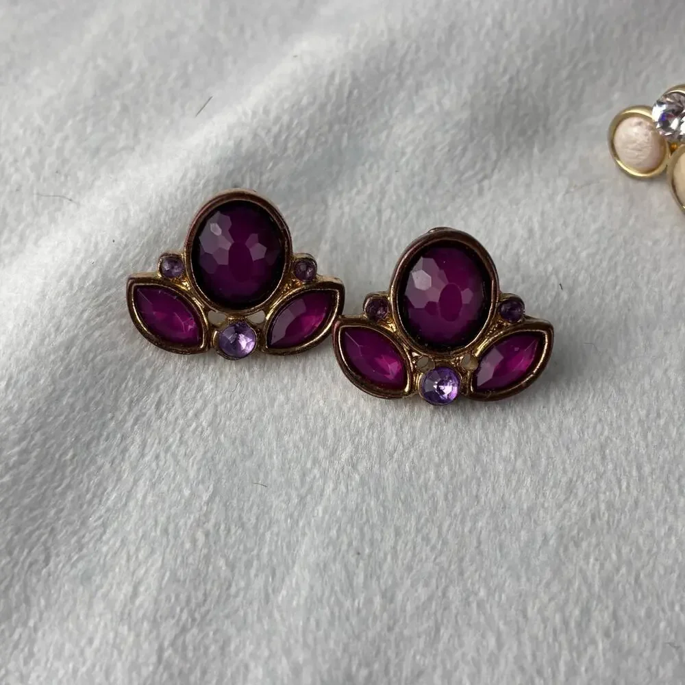 Lot Of 2 Pairs Gold Tone Purple Gem & Cream Stone Cluster Stud Earrings Womens